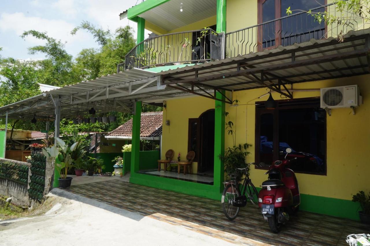 Omah Bogem Homestay Syariah Randugunting Exterior foto